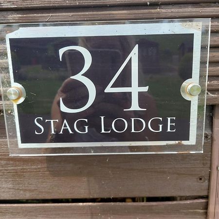 Stag Lodge Richmond  Bagian luar foto