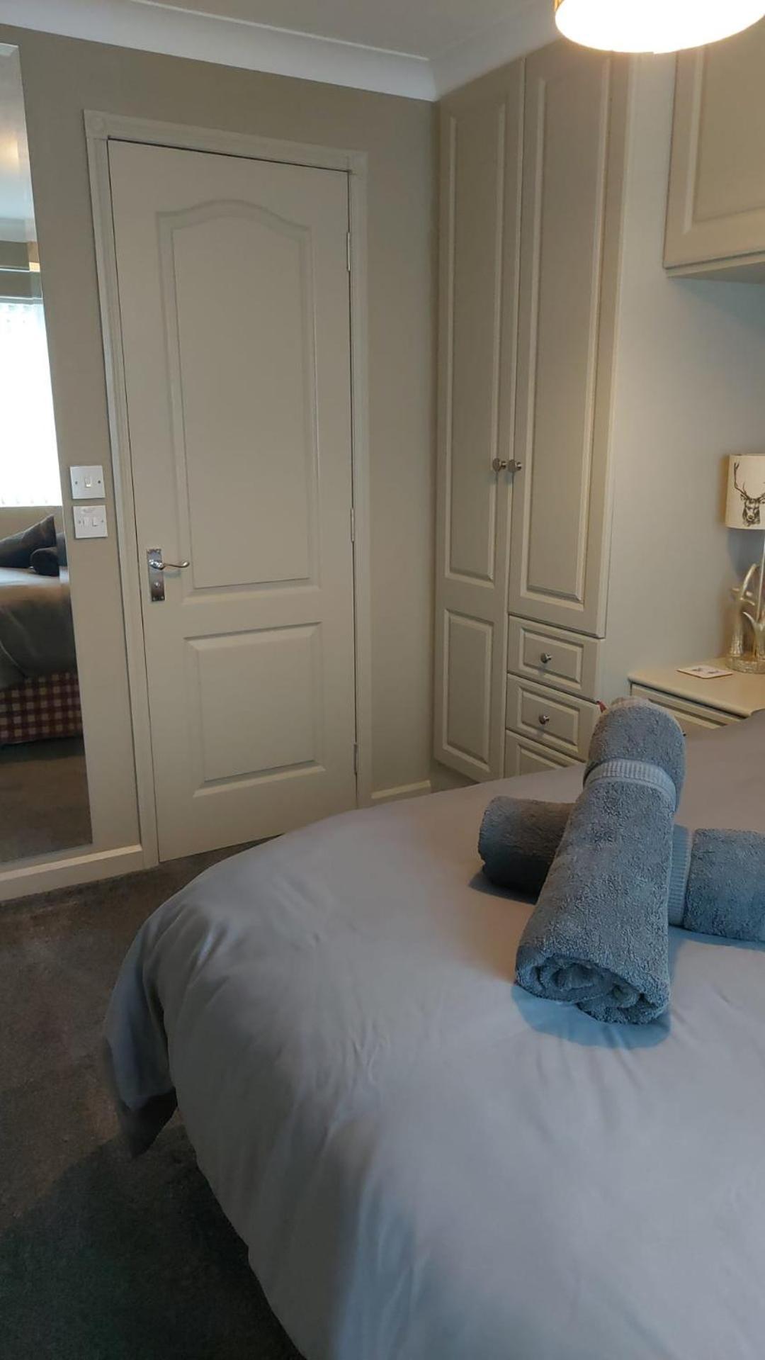 Stag Lodge Richmond  Bagian luar foto